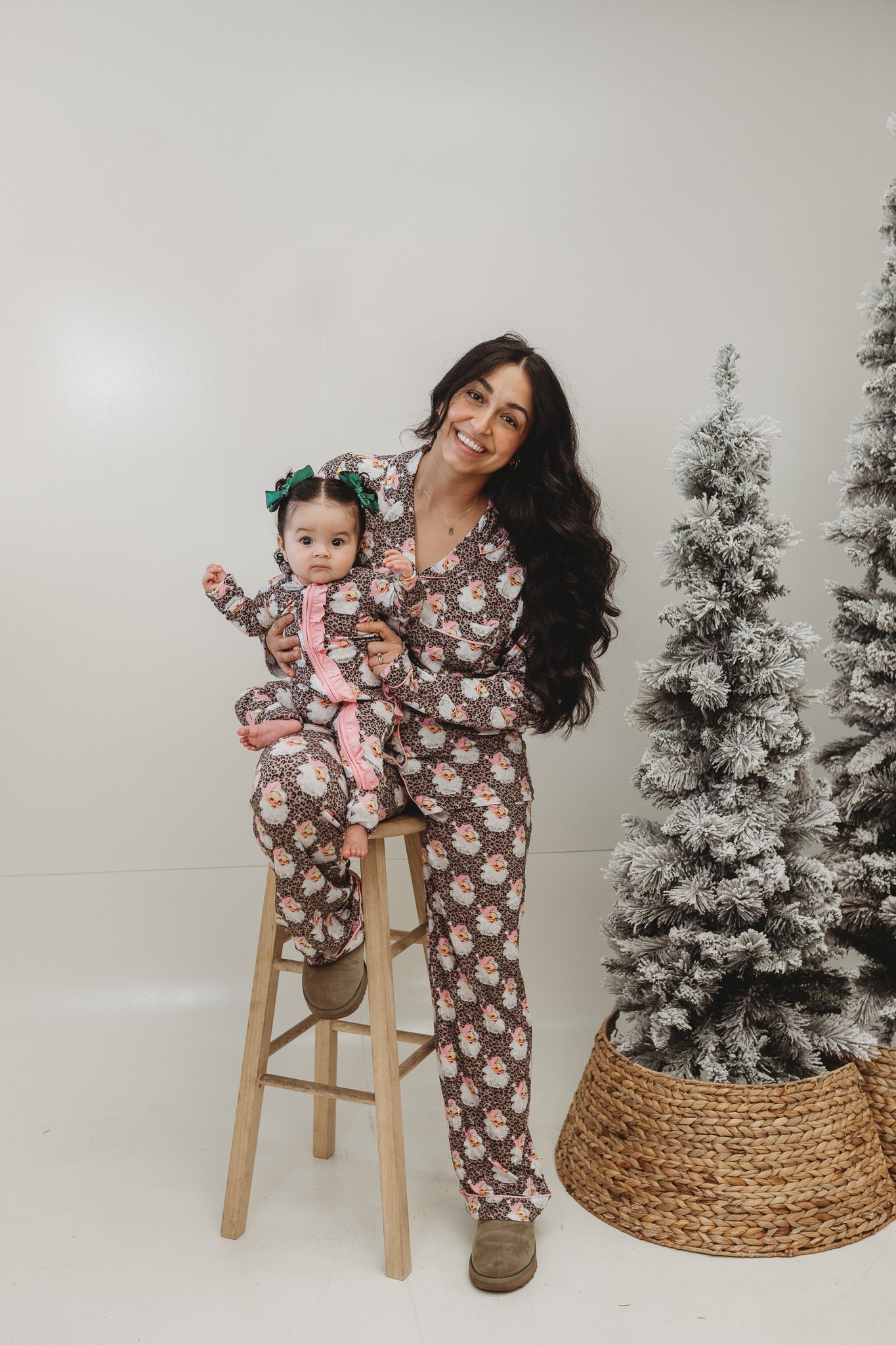 Cheetah Claus Women's Pajama Set (PRE-ORDER SHIPS 11/15-11/20)