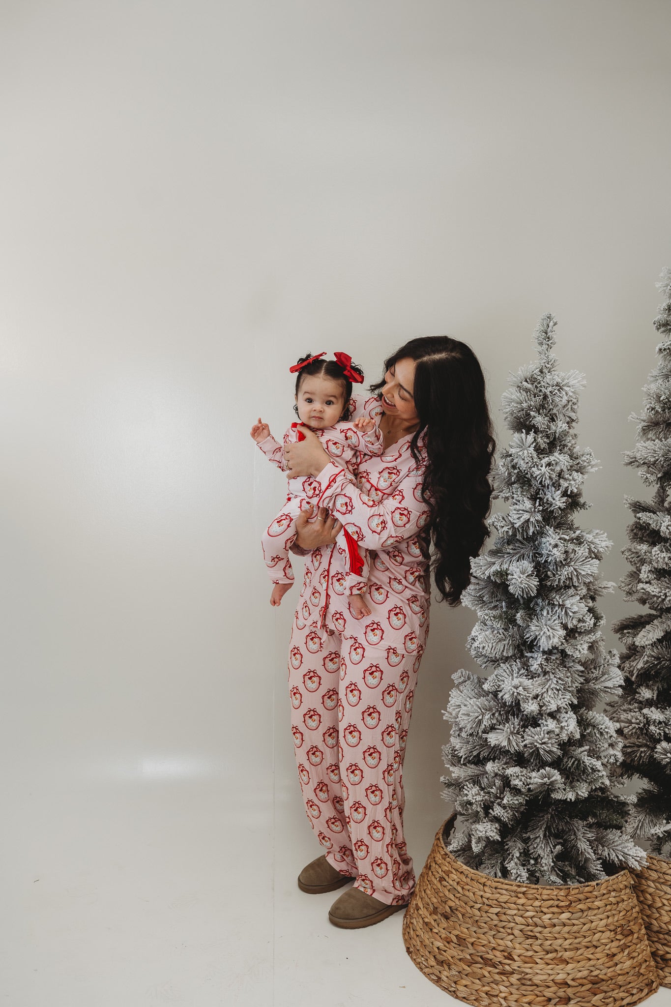 Santa Sweetheart Women's Pajama Set (PRE-ORDER SHIPS 11/15-11/20)