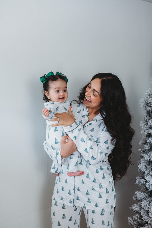 Twinkling Trees Women's Pajama Set (PRE-ORDER SHIPS 11/15-11/20)